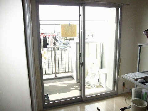 インプラスライトグレー